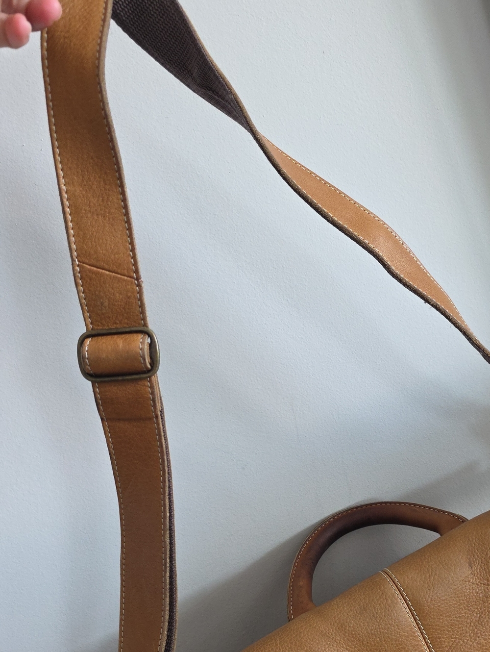 L.L. Bean Vintage Brown Leather Messenger Bag - Picture 12 of 14